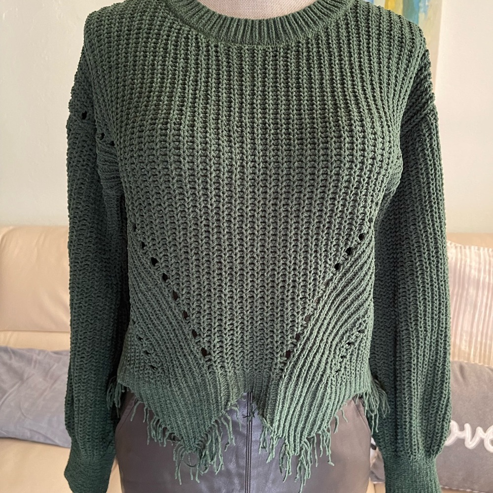 No Boundaries Forrest Green Cropped Sweater With Fringe